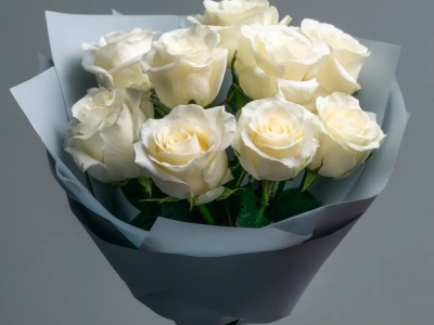 Белые розы «Белый лён»