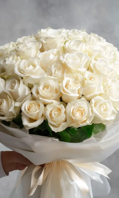 Белые розы «Белый шелк»