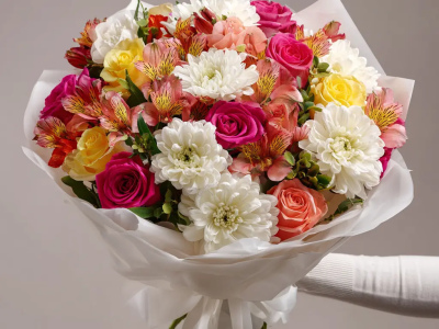 Букет с альстромериями «Взрыв цвета»