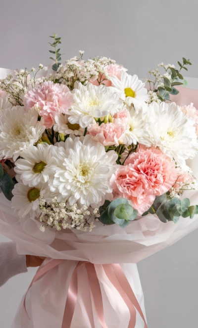 Букет с гвоздиками «Праздничное настроение»