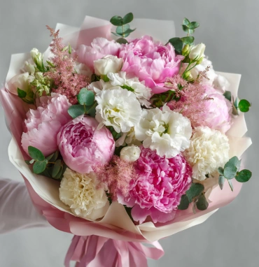 Букет с пионами «Пудровая нега»