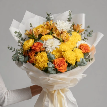 Букет с хризантемами «Золотая осень»