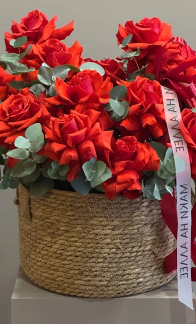  Компоцизия из красных роз «Огненный букет»