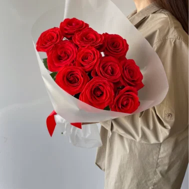 Красные розы классика