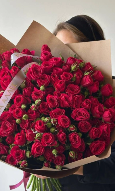 Букет кустовых роз