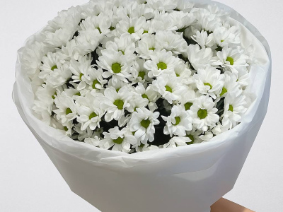 Букет с хризантемами Белое облако