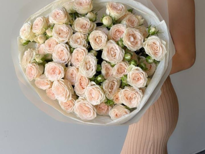 Букет кустовых роз «кремовое наслаждение»