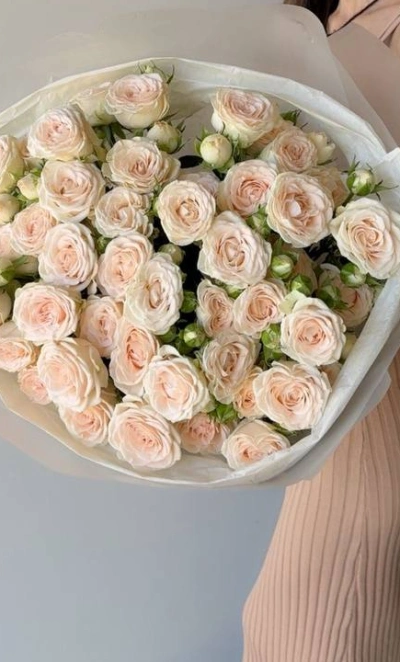 Букет кустовых роз «кремовое наслаждение»