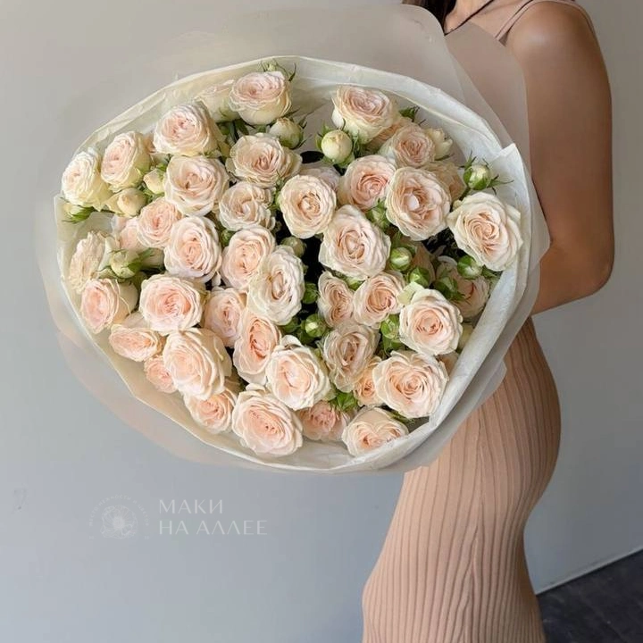 Букет кустовых роз &laquo;кремовое наслаждение&raquo;