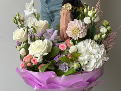 Композиция в корзине «нежное очарование»