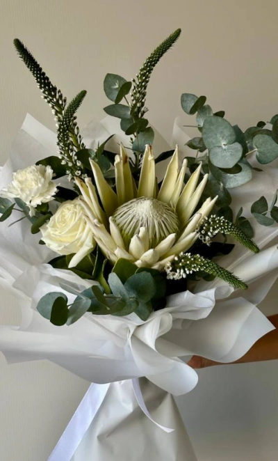 Сборный букет «Снежный король»