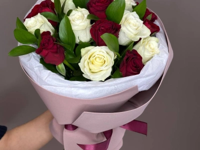 Букет Эквадорских роз «Контраст»