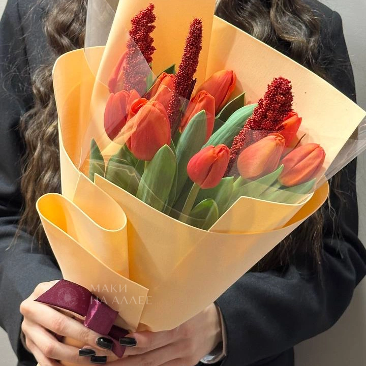 Букет с тюльпанами &laquo;огненное настроение&raquo;