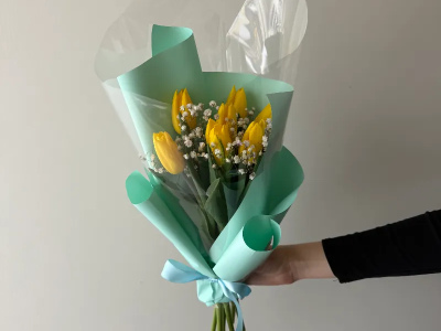Букет с тюльпанами «Солнечный»