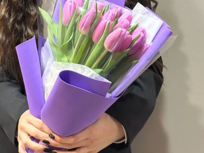 Букет с тюльпанами «Розовый сюрприз»