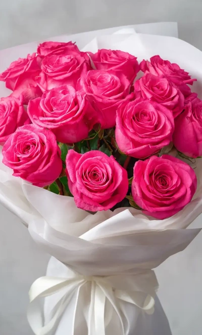 15 розовых роз 