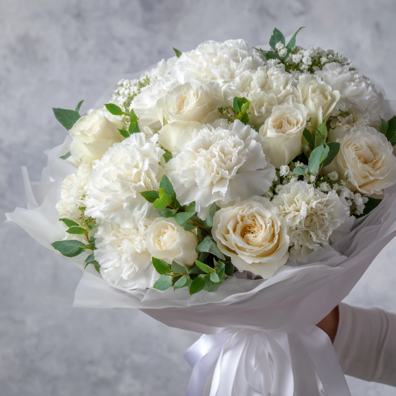 Букет с гвоздиками «Белый вальс»